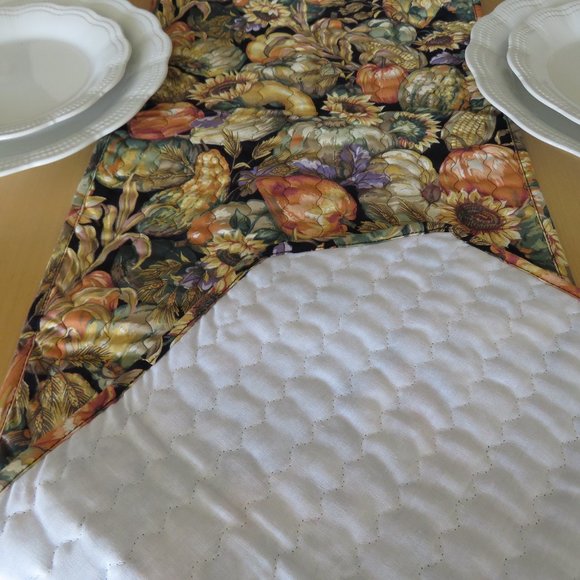 Vintage Quilted Fall Themed Table Runner With Sunflowers And Winter Vegetables - Picture 1 of 5